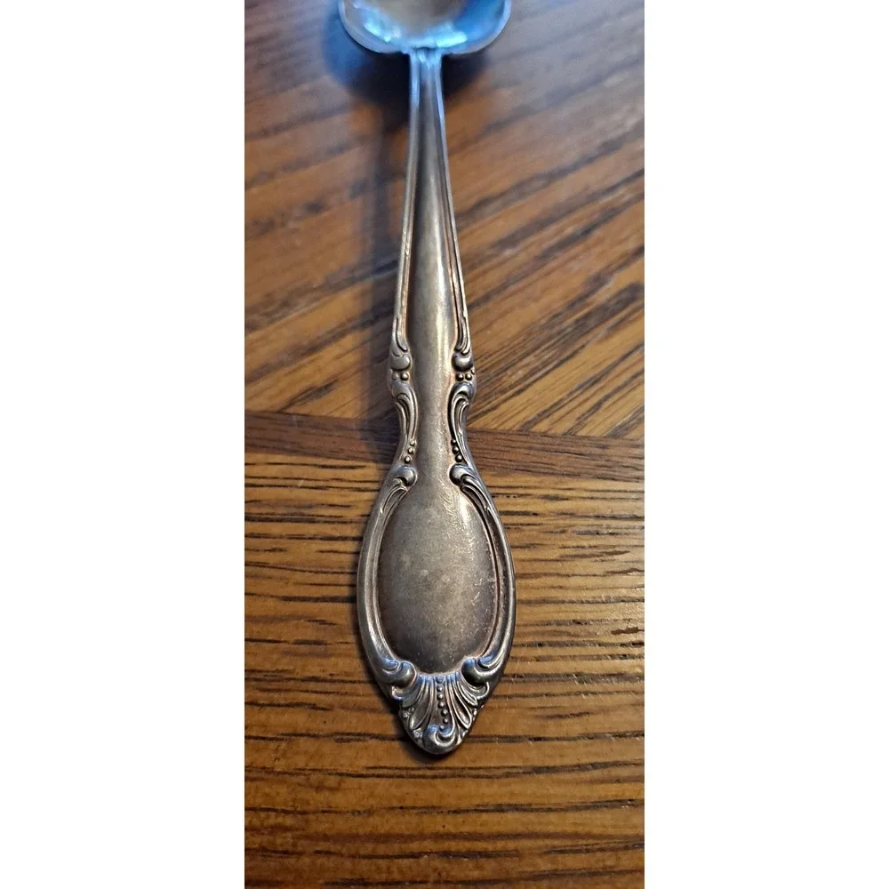 WM Rogers IS Silverplate Large Spoon‎